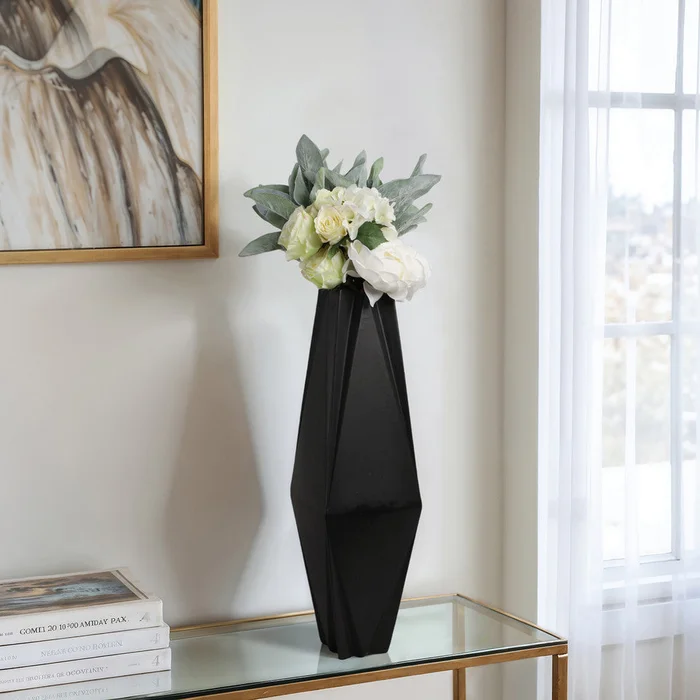 26″ Bonney Medium Black Cer Vase