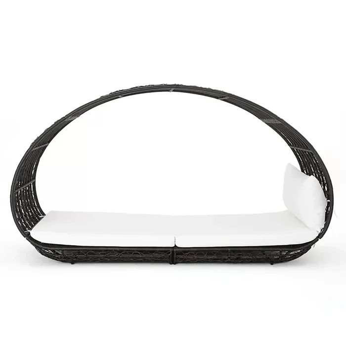 Abigal – Outdoor Wicker Daybed With Cushion