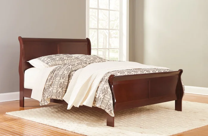 Alisdair Sleigh Bed