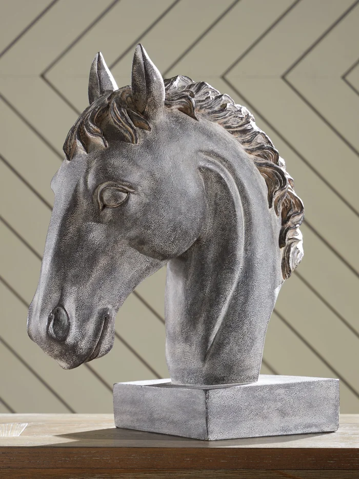 Ashley Express – Carnlow Sculpture