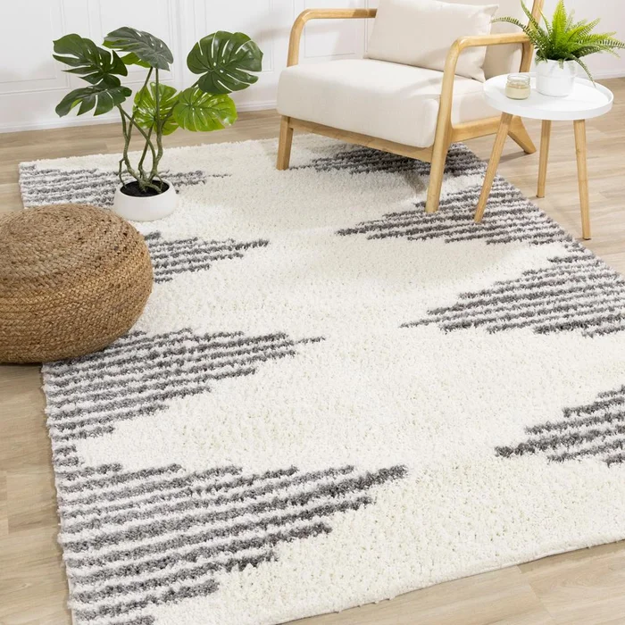 Kalora Interiors – Pascal Cream Grey Inverted Diamond Pattern Rug, 710in x 106in – H022/4131 240320