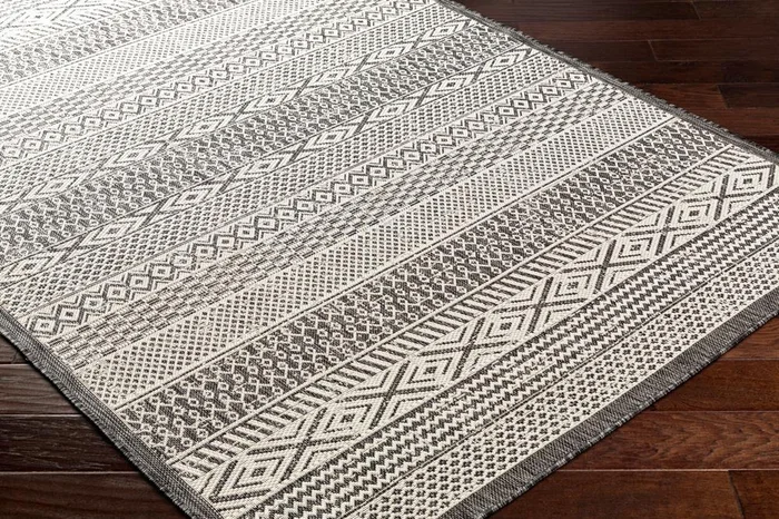 Livabliss – Ravello 53inx7 Machine Woven Rug – RVL2374-537